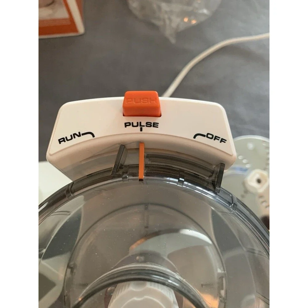 Presto Minnie Max Compact Food Processor Pulse Control 1988 02900 New Open Box